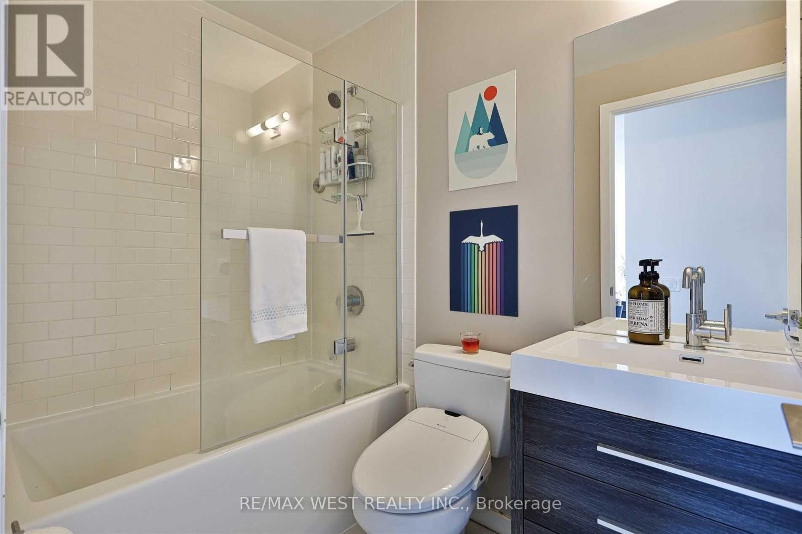 813 - 103 The Queensway, Toronto, Ontario  M6S 5B7 - Photo 29 - W12471389