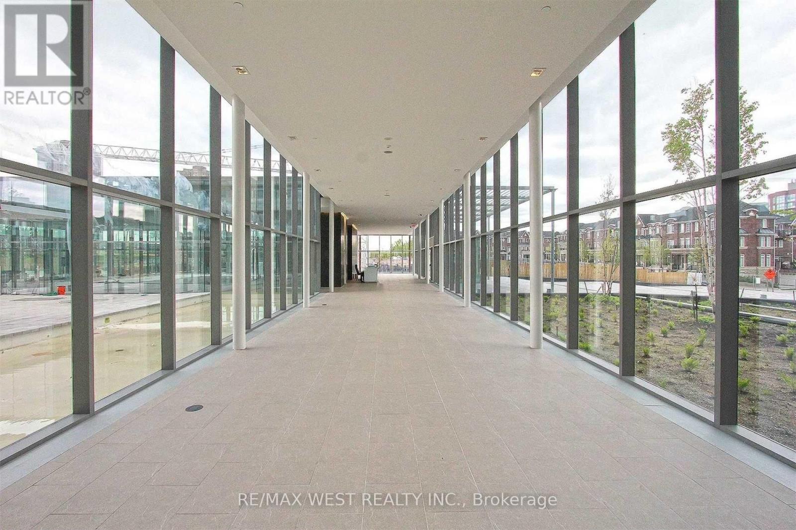 813 - 103 The Queensway, Toronto, Ontario  M6S 5B7 - Photo 4 - W12471389