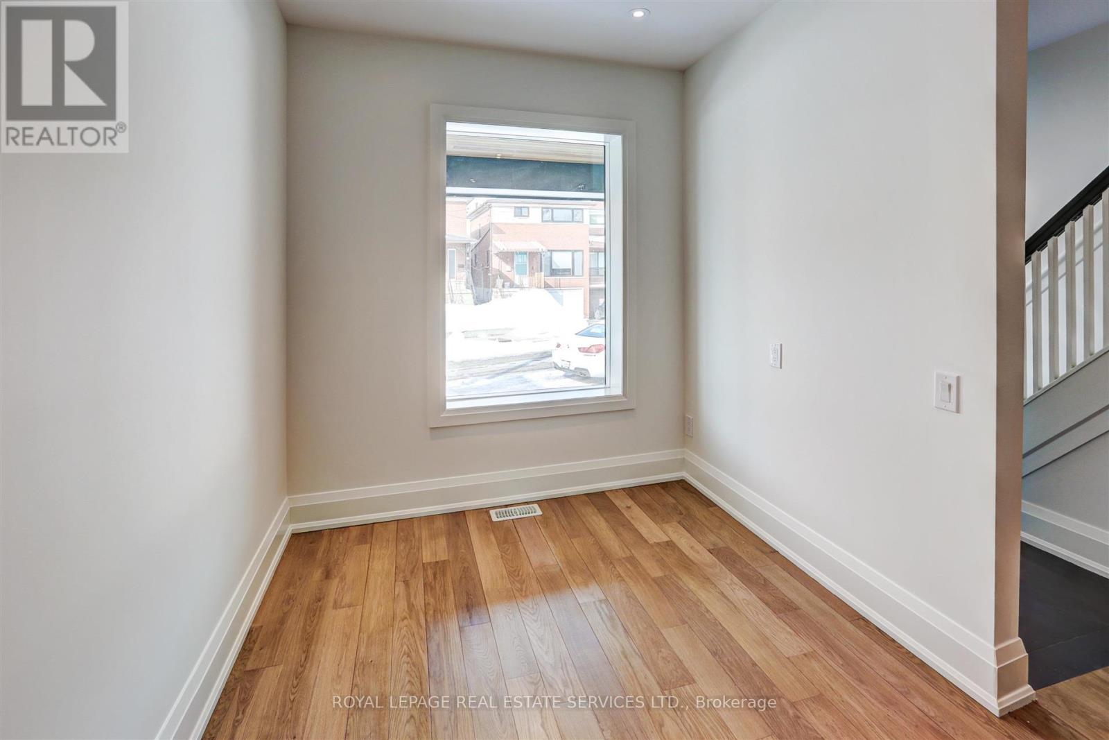 Front/main - 25 Boler Street, Toronto, Ontario  M6P 2Y2 - Photo 10 - W12471401