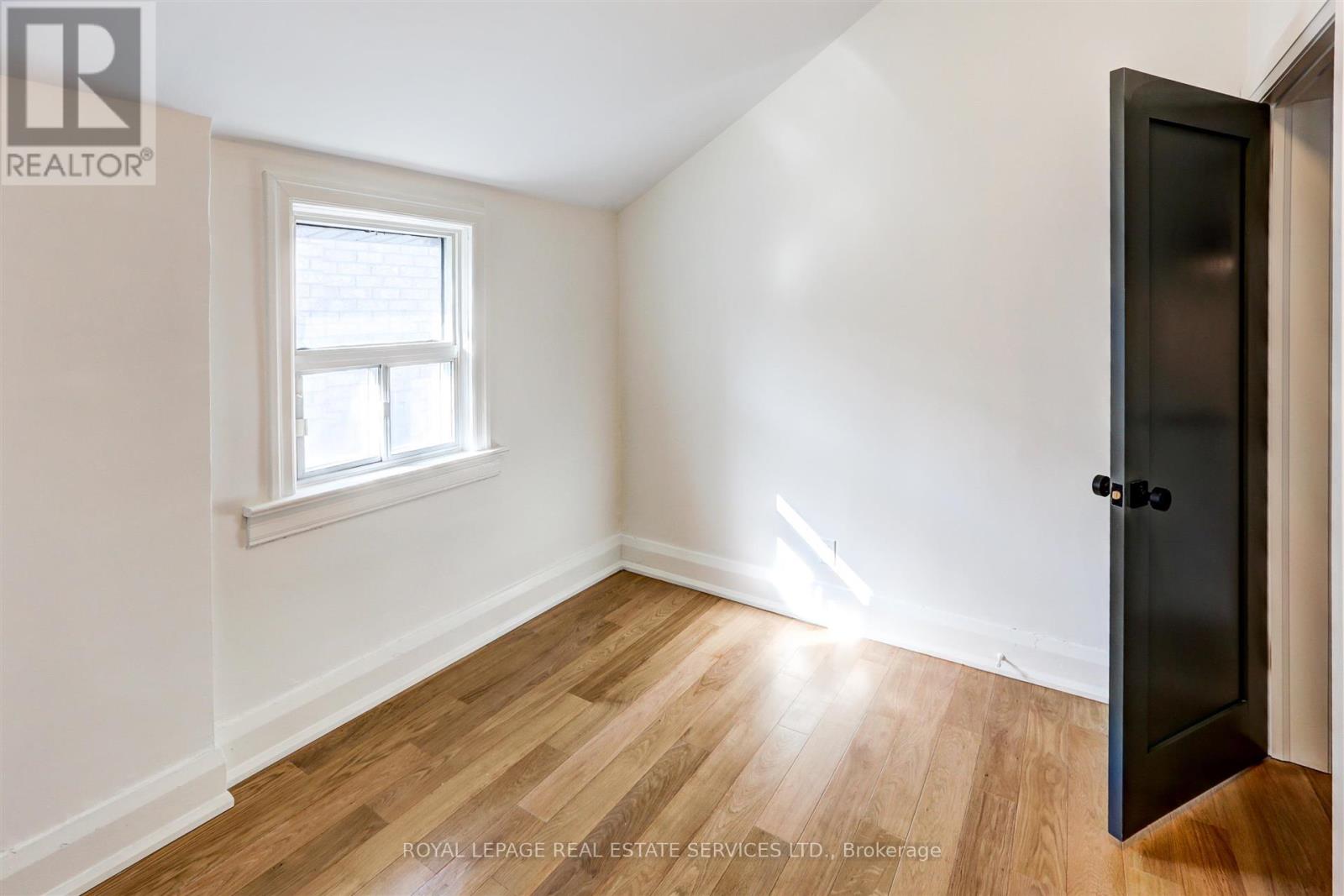 Front/main - 25 Boler Street, Toronto, Ontario  M6P 2Y2 - Photo 19 - W12471401