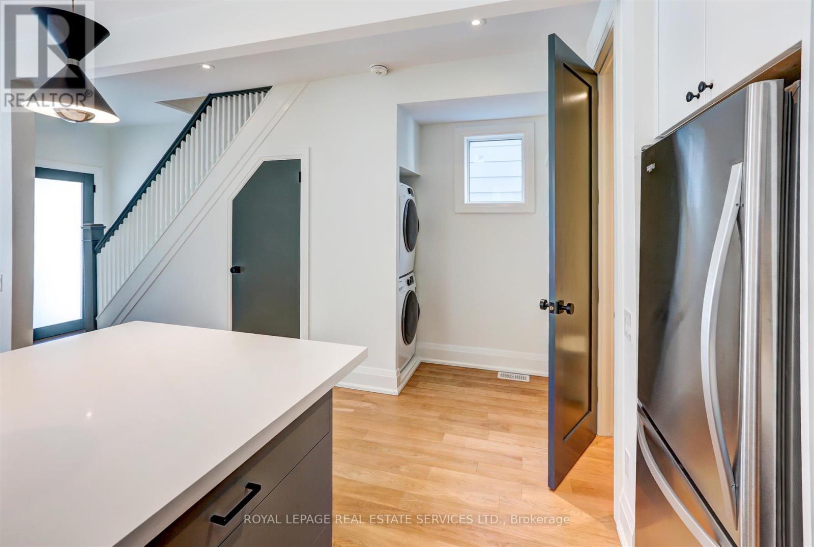 Front/main - 25 Boler Street, Toronto, Ontario  M6P 2Y2 - Photo 4 - W12471401