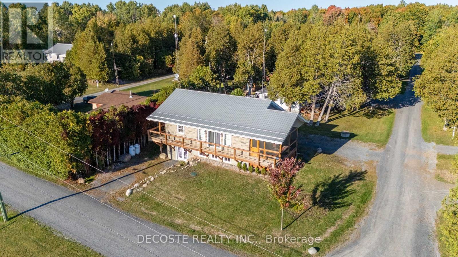 19201 Second Street, North Glengarry, Ontario  K0C 1B0 - Photo 43 - X12471416