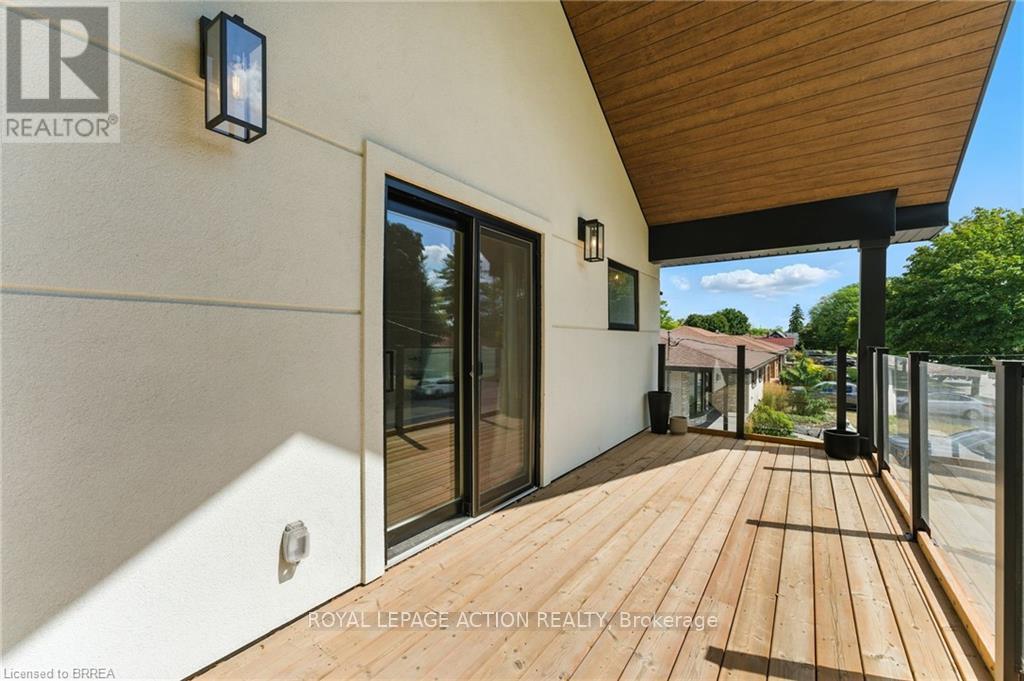 37 Barnes Avenue, Brantford, Ontario  N3R 4Y9 - Photo 22 - X12471367