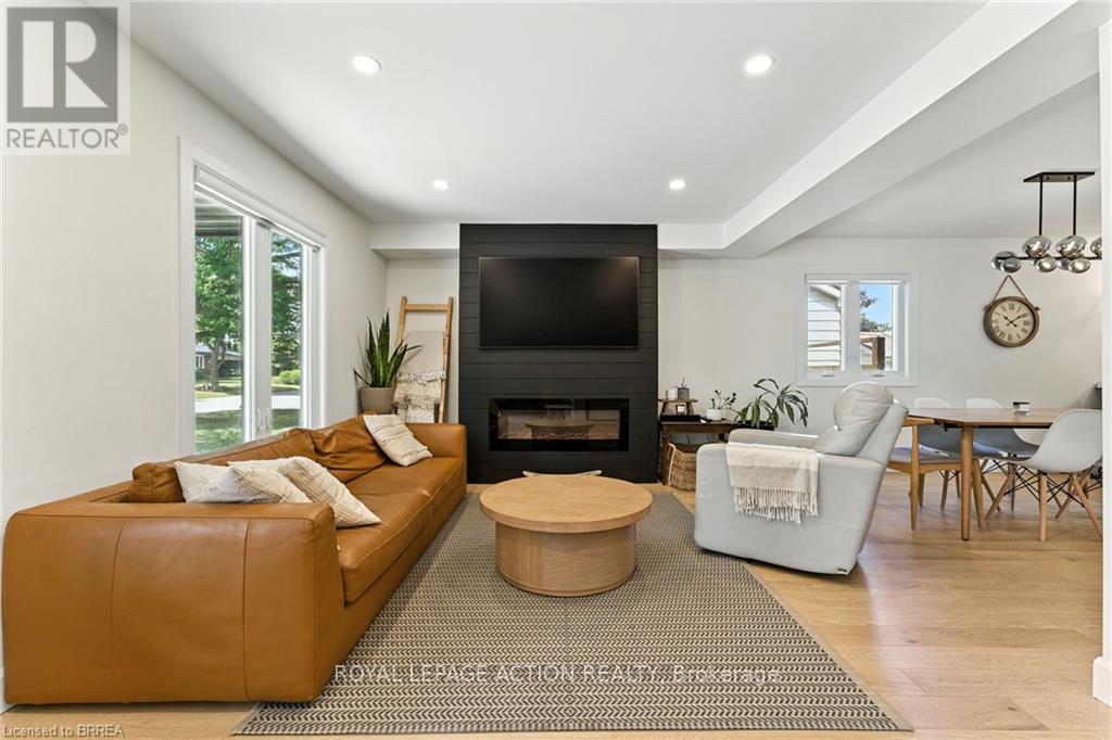 37 Barnes Avenue, Brantford, Ontario  N3R 4Y9 - Photo 8 - X12471367