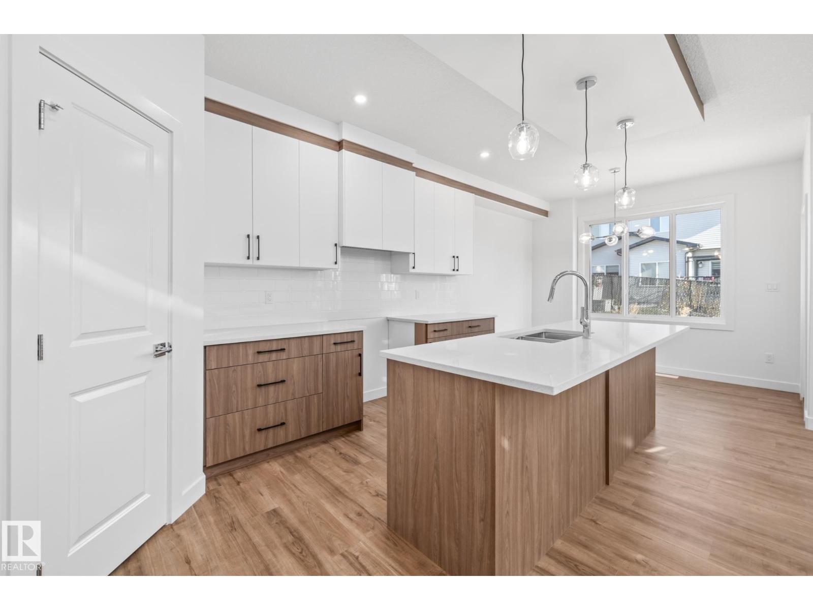 125 Ficus Wy, Fort Saskatchewan, Alberta  T8L 1X8 - Photo 10 - E4461939