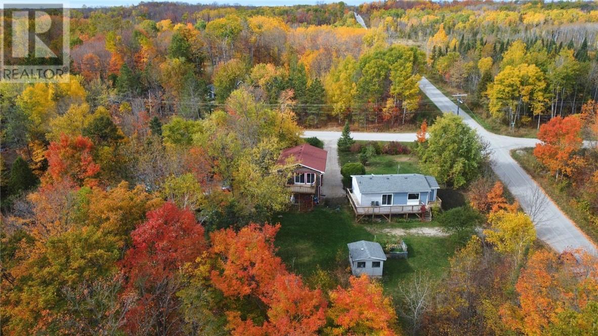 7 Moggy Parkway, Manitowaning, Ontario  P0P 1N0 - Photo 1 - 2125237