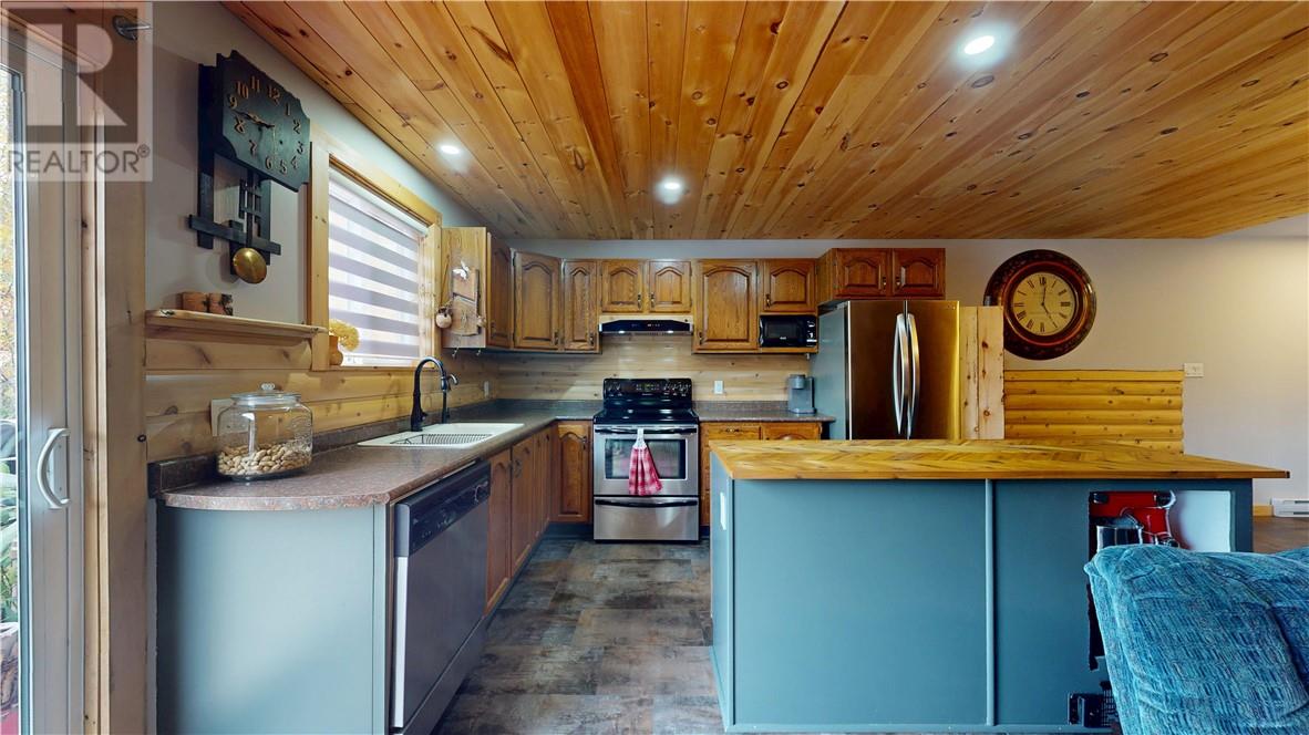 7 Moggy Parkway, Manitowaning, Ontario  P0P 1N0 - Photo 85 - 2125237