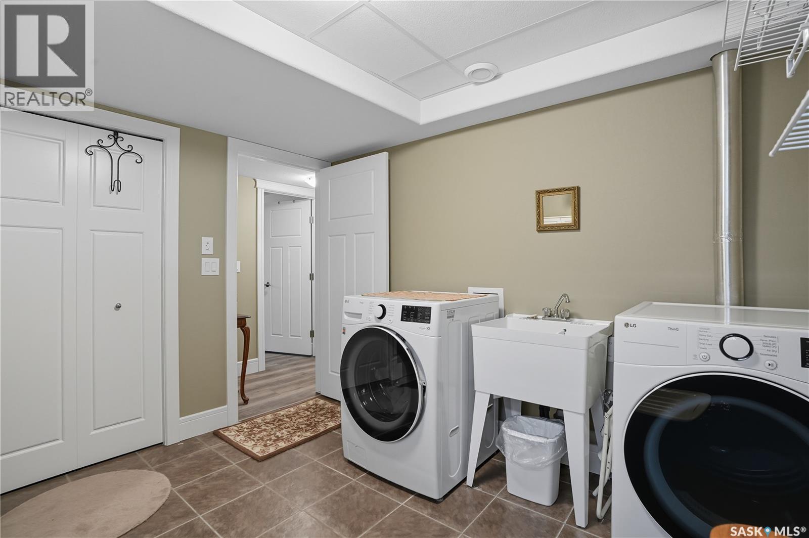 805 Weisdorff Place, Warman, Saskatchewan  S0K 4S2 - Photo 36 - SK021123