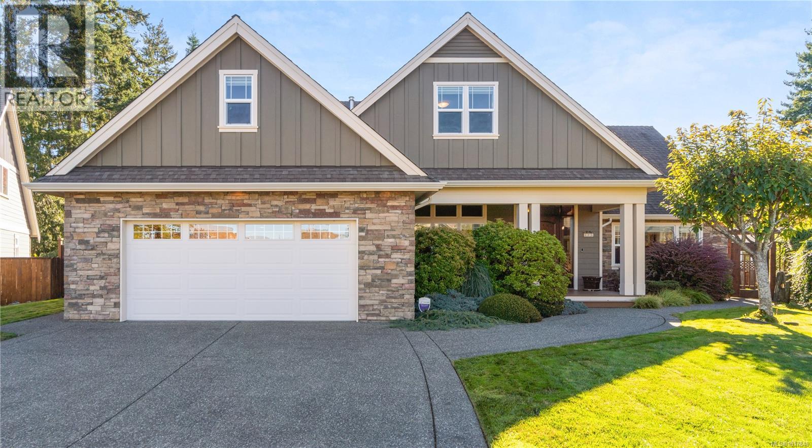 689 Abernathy Pl, Parksville, British Columbia