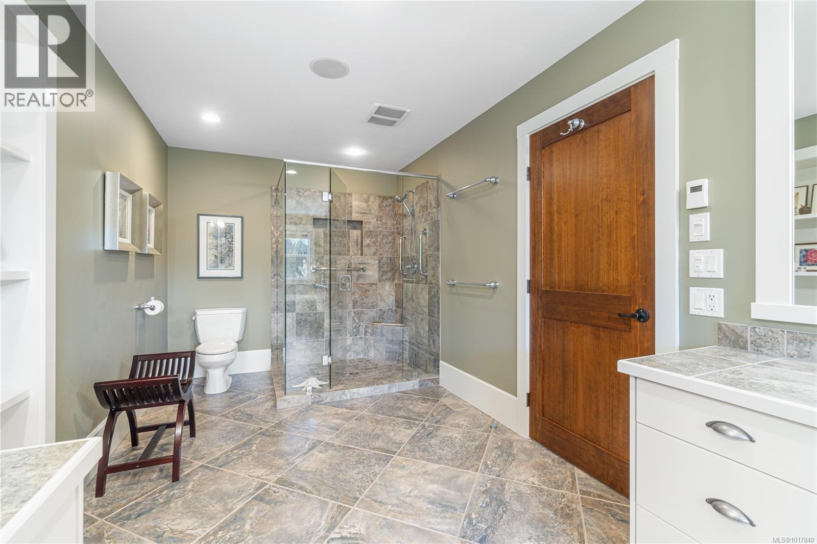 689 Abernathy Pl, Parksville, British Columbia  V9P 2Y9 - Photo 16 - 1017840