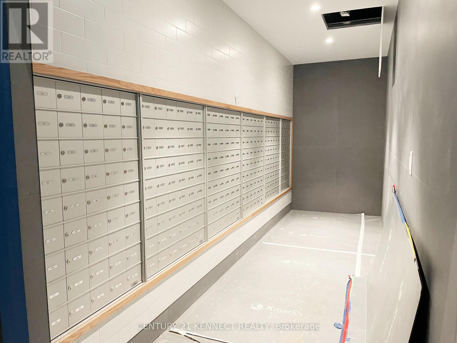 1305 - 195 Mccaul Street, Toronto, Ontario  M5T 0E5 - Photo 13 - C12471405