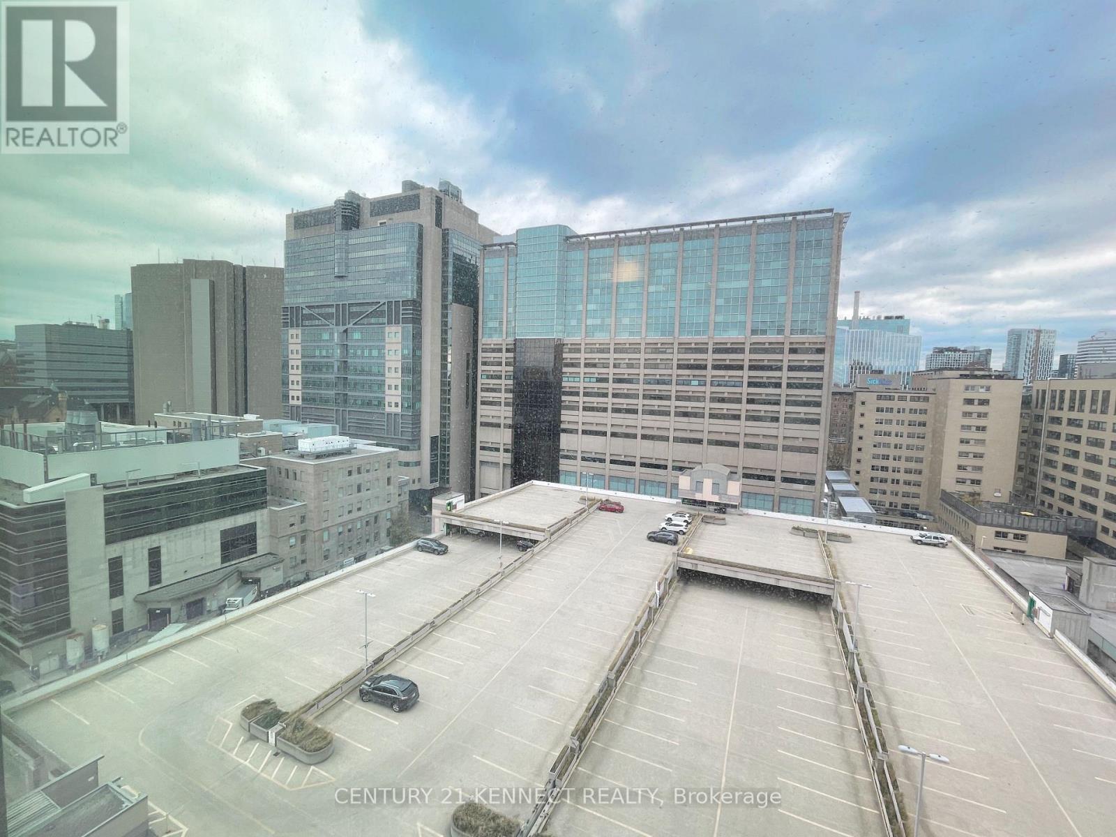 1305 - 195 Mccaul Street, Toronto, Ontario  M5T 0E5 - Photo 9 - C12471405