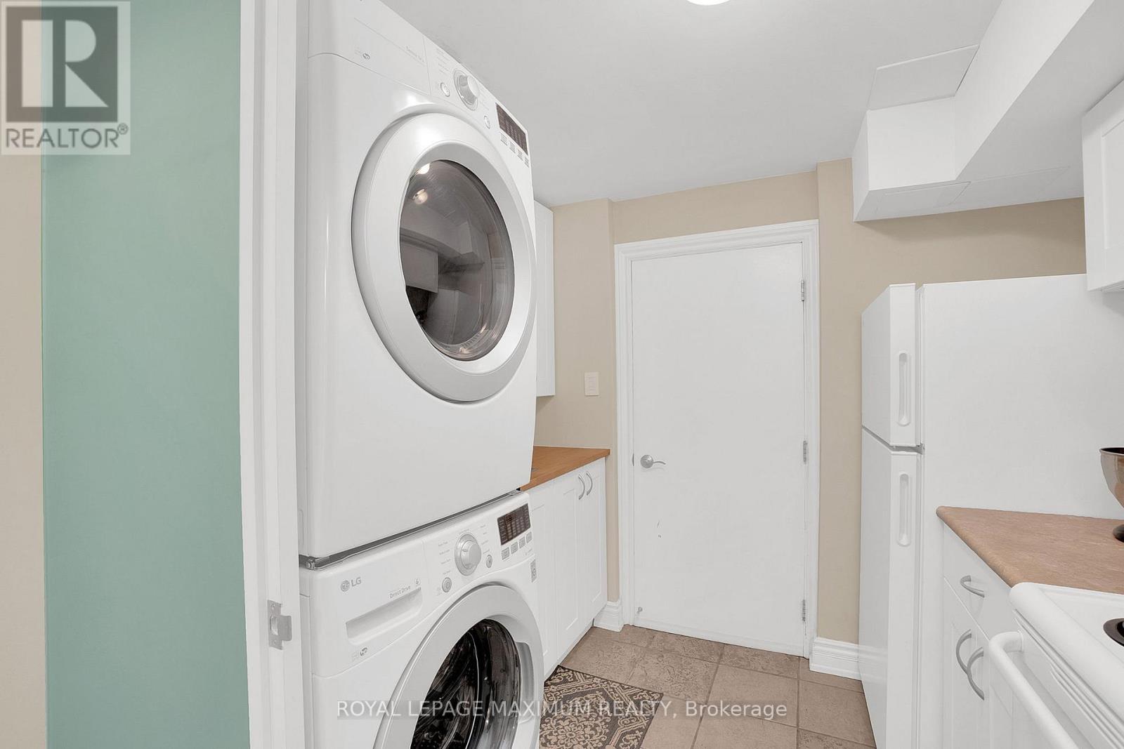572 Northcliffe Boulevard, Toronto, Ontario  M6E 3L7 - Photo 20 - C12471414