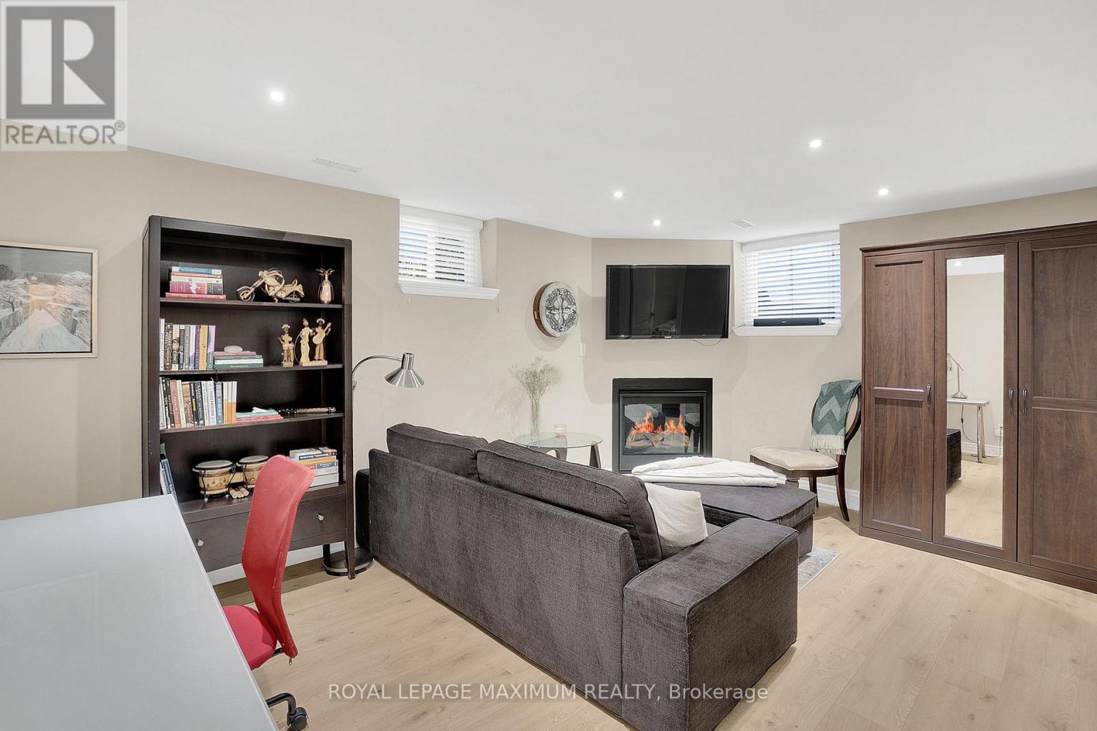 572 Northcliffe Boulevard, Toronto, Ontario  M6E 3L7 - Photo 23 - C12471414