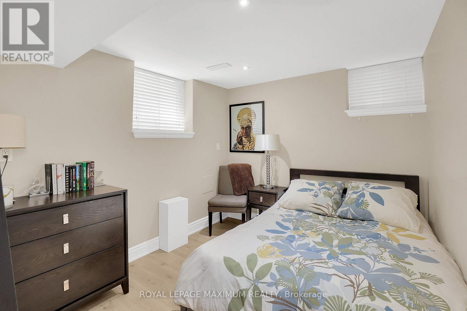 572 Northcliffe Boulevard, Toronto, Ontario  M6E 3L7 - Photo 26 - C12471414