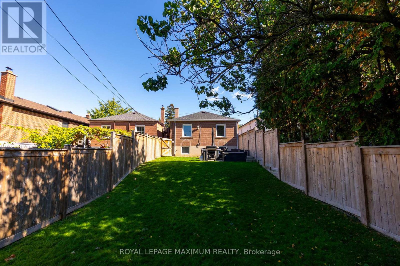 572 Northcliffe Boulevard, Toronto, Ontario  M6E 3L7 - Photo 28 - C12471414