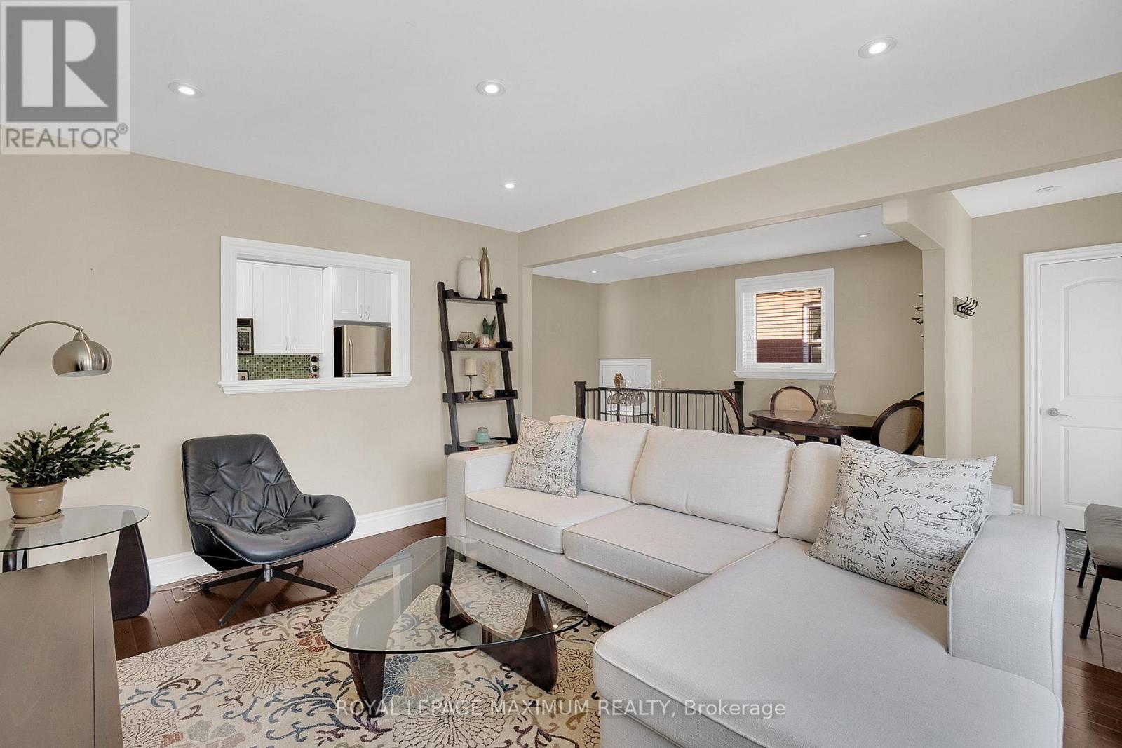 572 Northcliffe Boulevard, Toronto, Ontario  M6E 3L7 - Photo 9 - C12471414