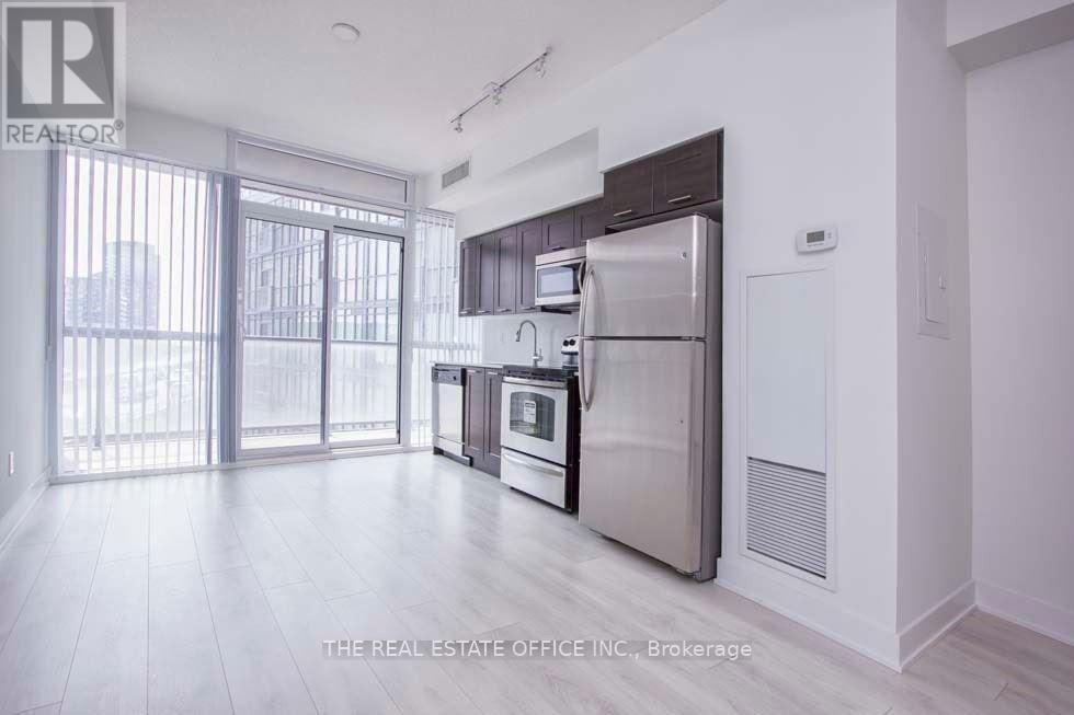 620 - 169 Fort York Boulevard, Toronto, Ontario  M5V 0C8 - Photo 3 - C12471424