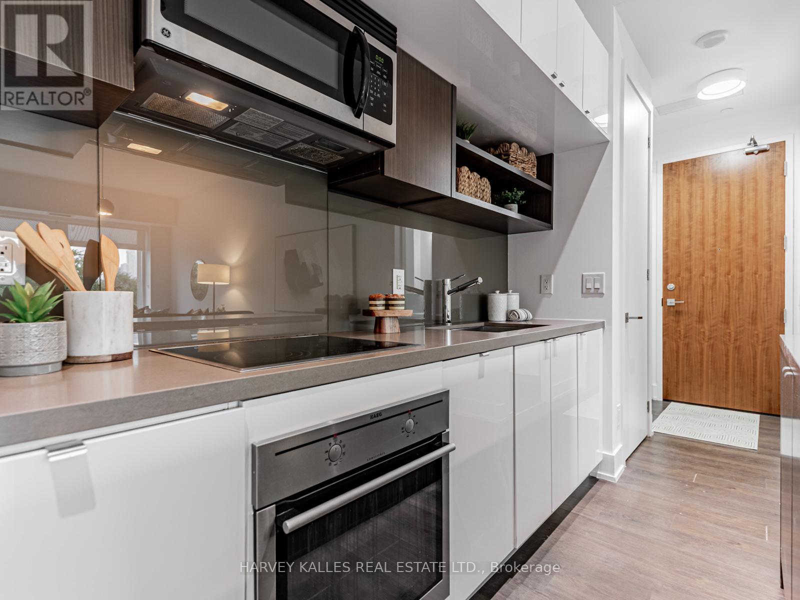 419 - 111 St Clair Avenue W, Toronto, Ontario  M4V 1N5 - Photo 13 - C12471444