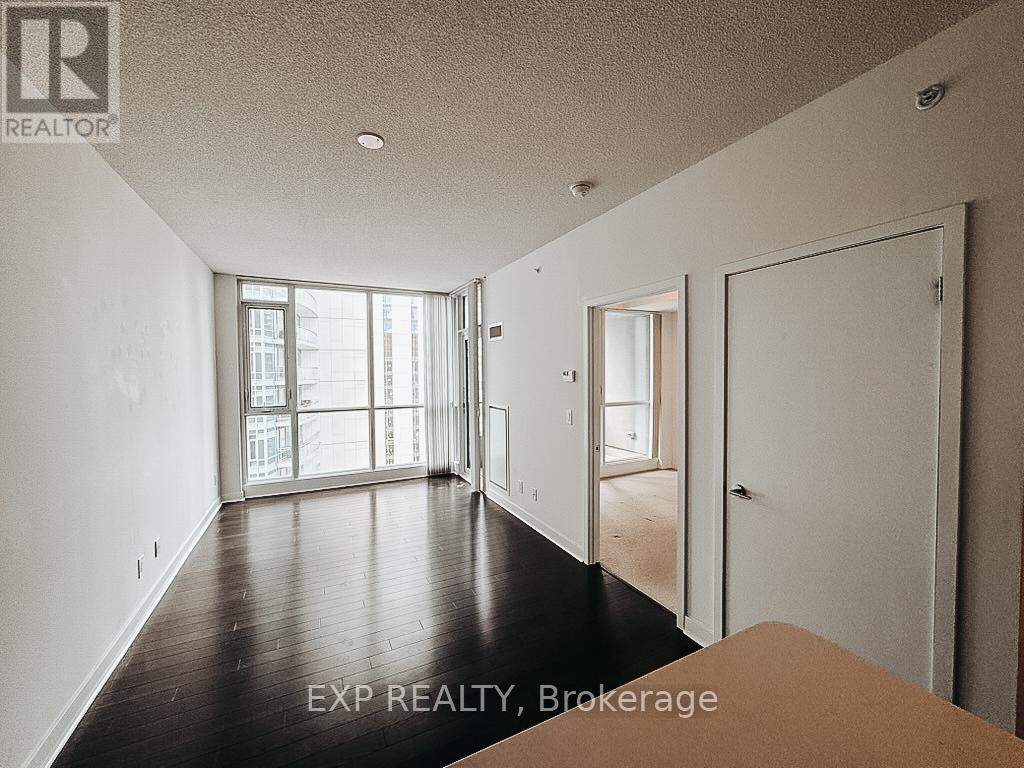 2410 - 295 Adelaide Street W, Toronto, Ontario  M5V 0L4 - Photo 3 - C12471487