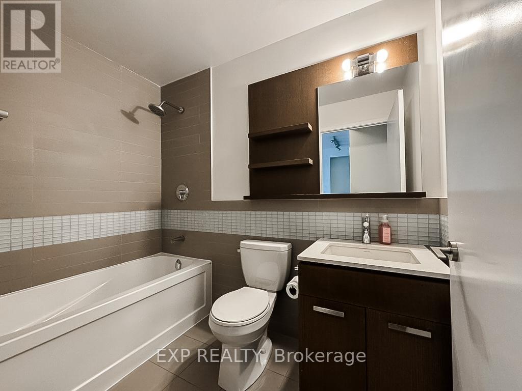 2410 - 295 Adelaide Street W, Toronto, Ontario  M5V 0L4 - Photo 5 - C12471487