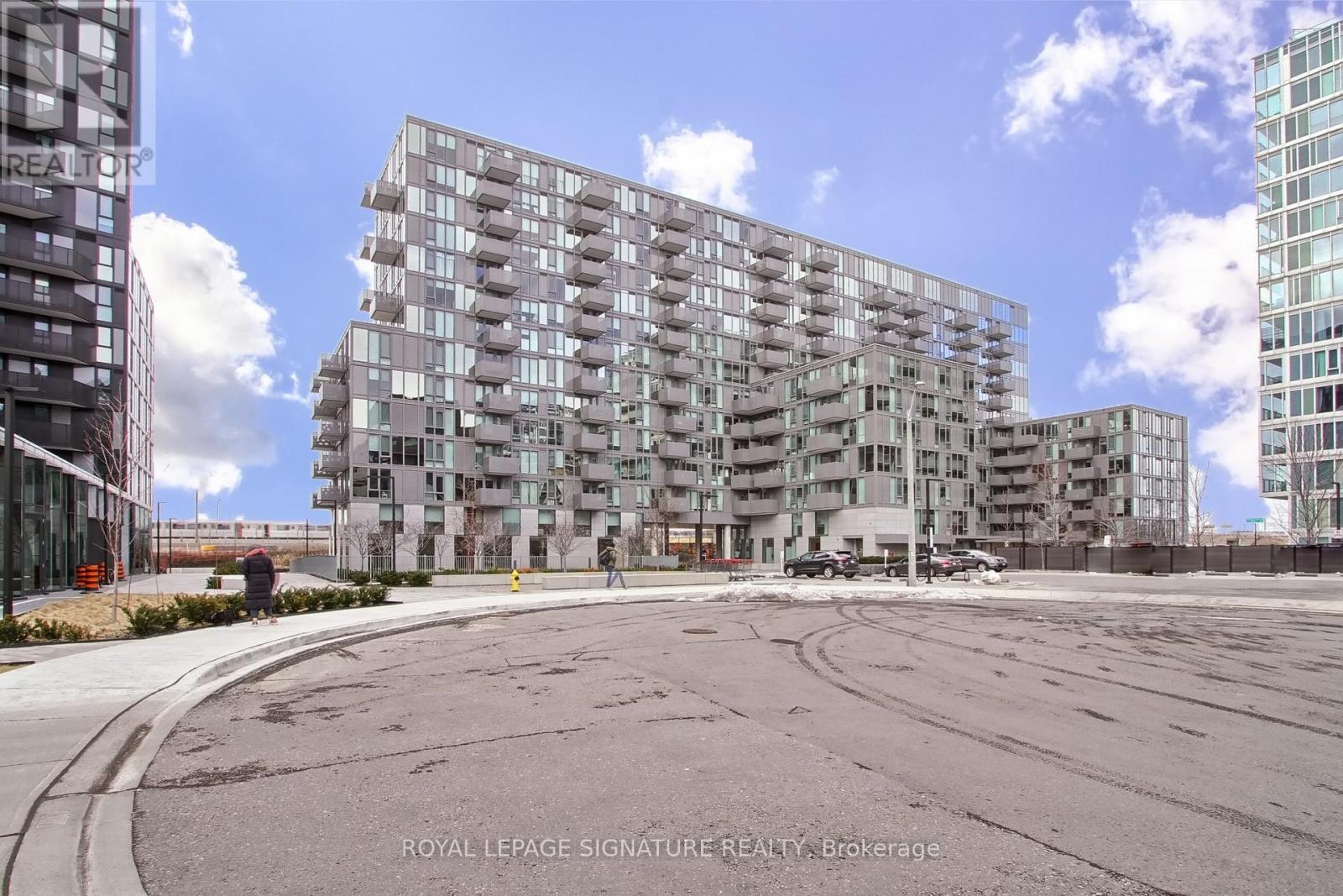810 - 38 MONTE KWINTER COURT, Toronto, Ontario