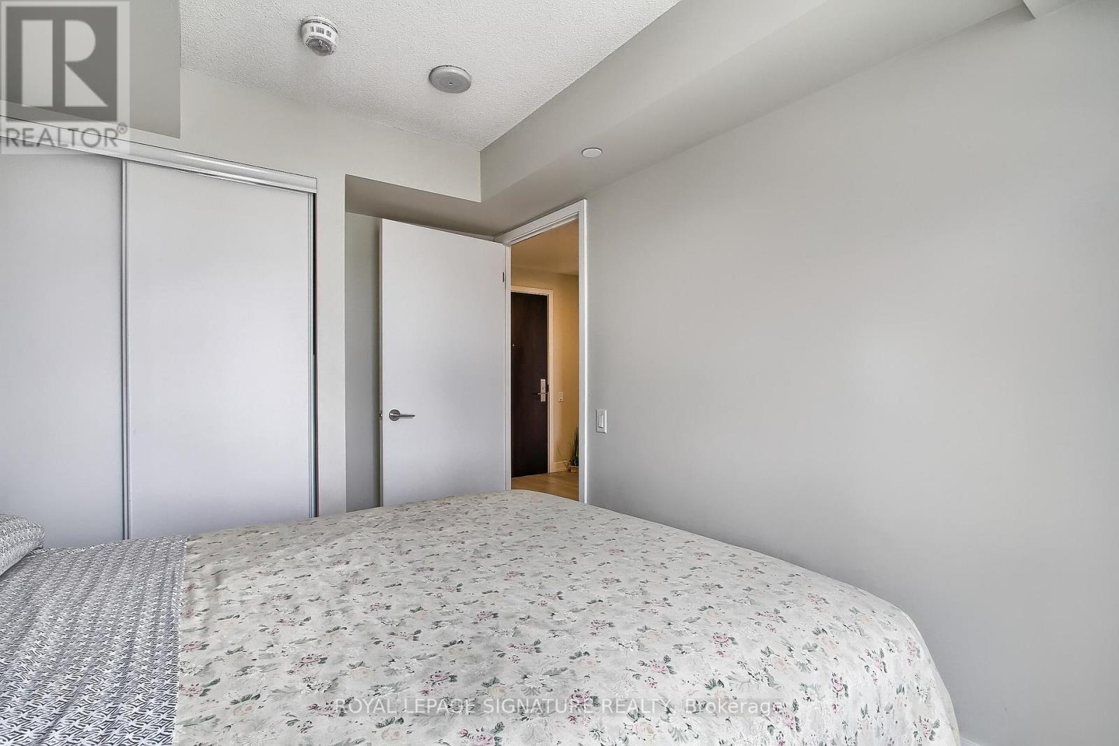 810 - 38 Monte Kwinter Court, Toronto, Ontario  M3H 0E2 - Photo 6 - C12471493