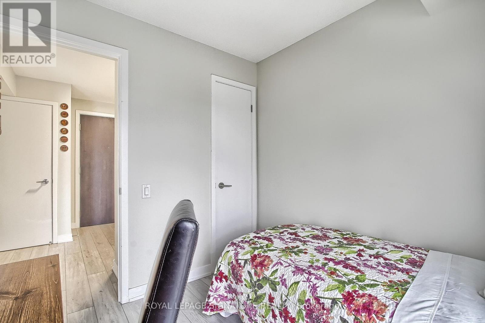 810 - 38 Monte Kwinter Court, Toronto, Ontario  M3H 0E2 - Photo 7 - C12471493