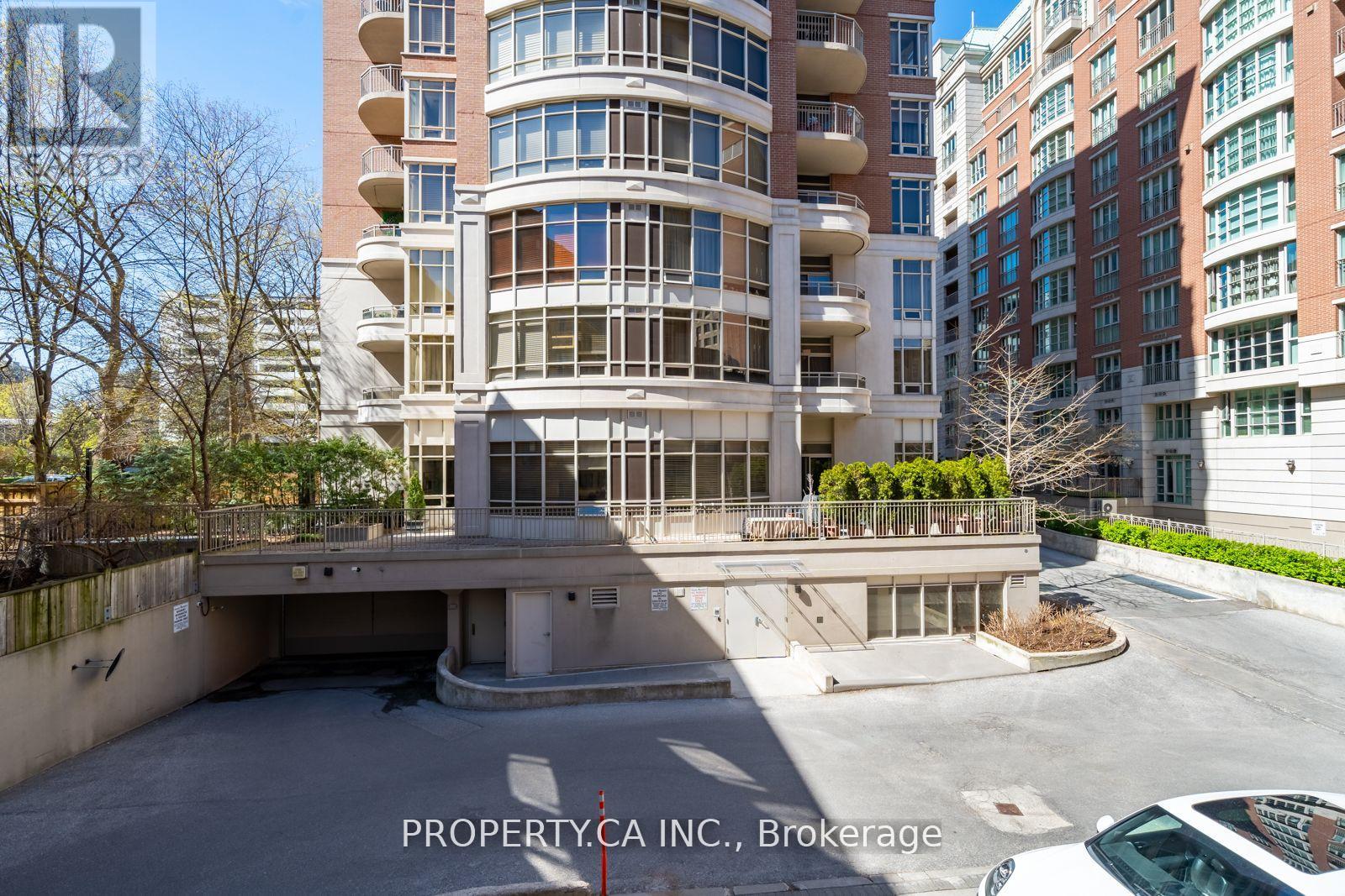202 - 60 St Clair Avenue W, Toronto, Ontario  M4V 1M1 - Photo 18 - C12471500