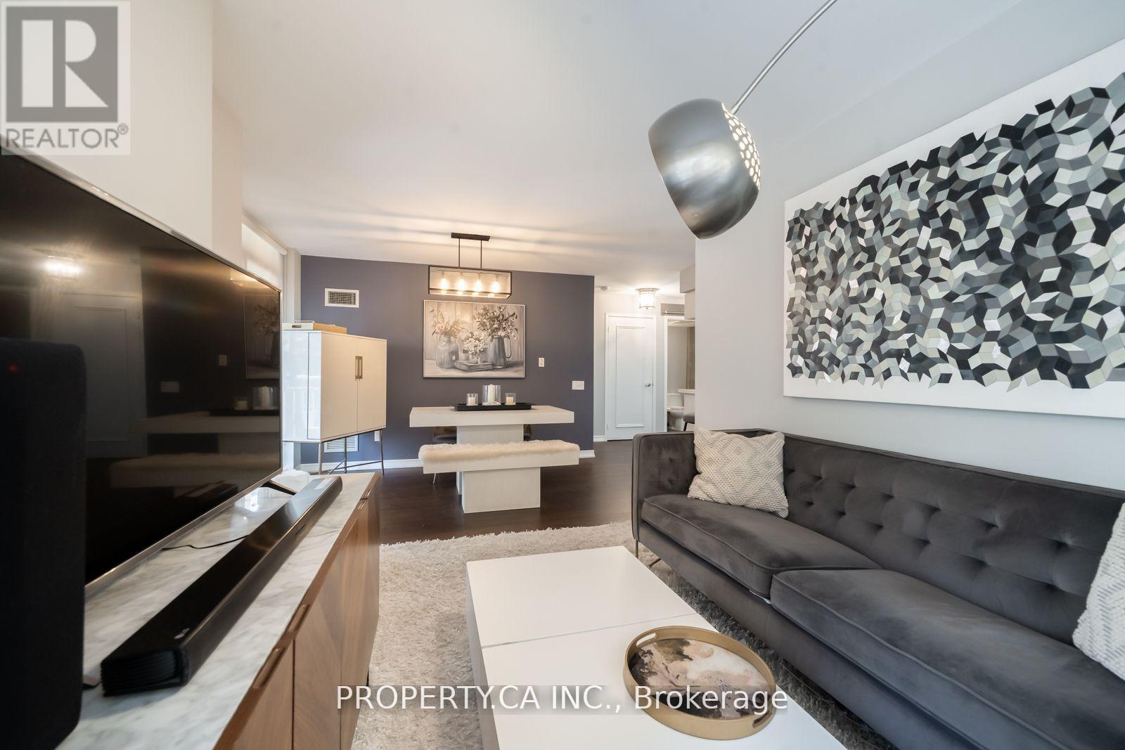 202 - 60 St Clair Avenue W, Toronto, Ontario  M4V 1M1 - Photo 5 - C12471500