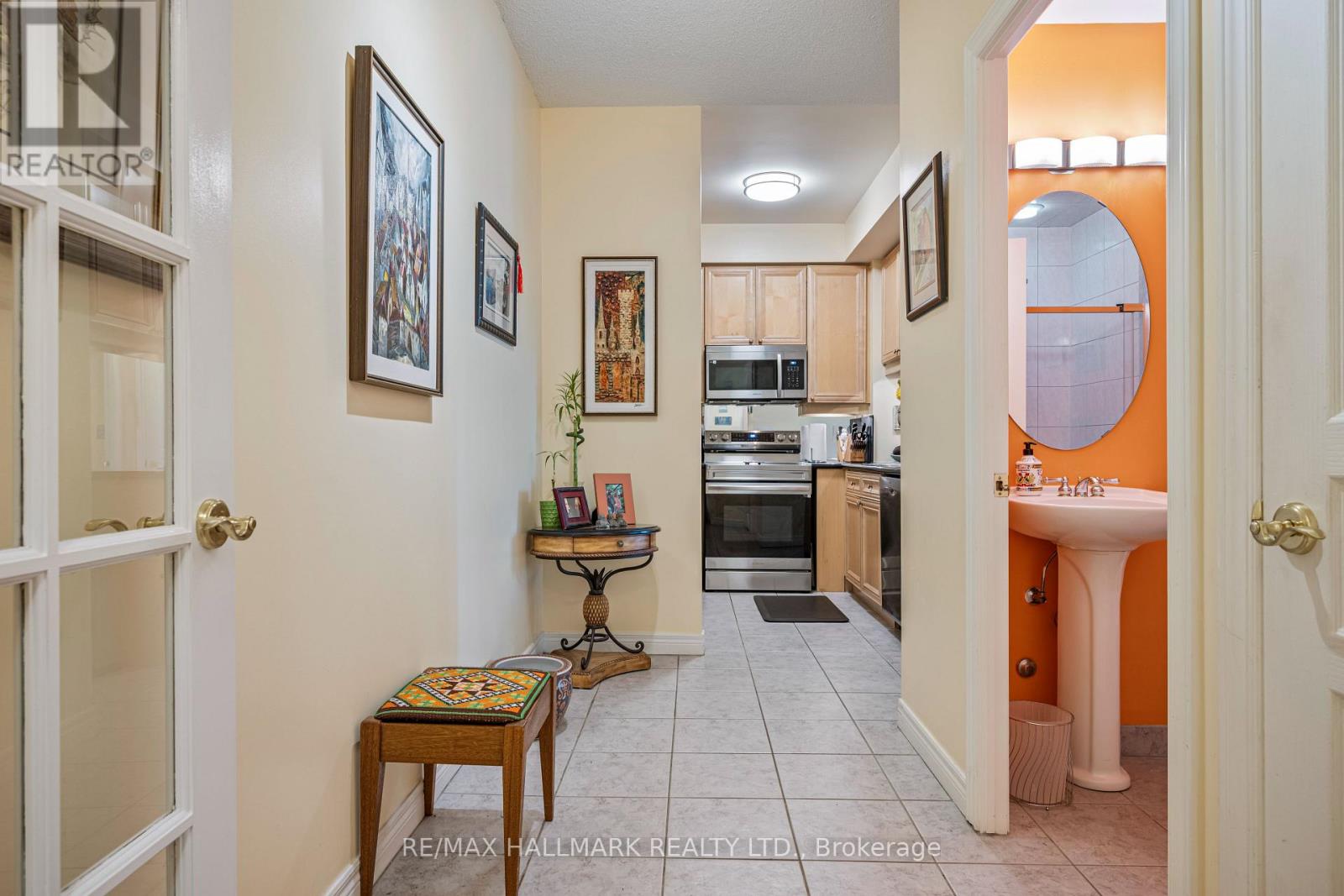 222 - 35 Boardwalk Drive, Toronto, Ontario  M4L 3Y8 - Photo 3 - E12471422