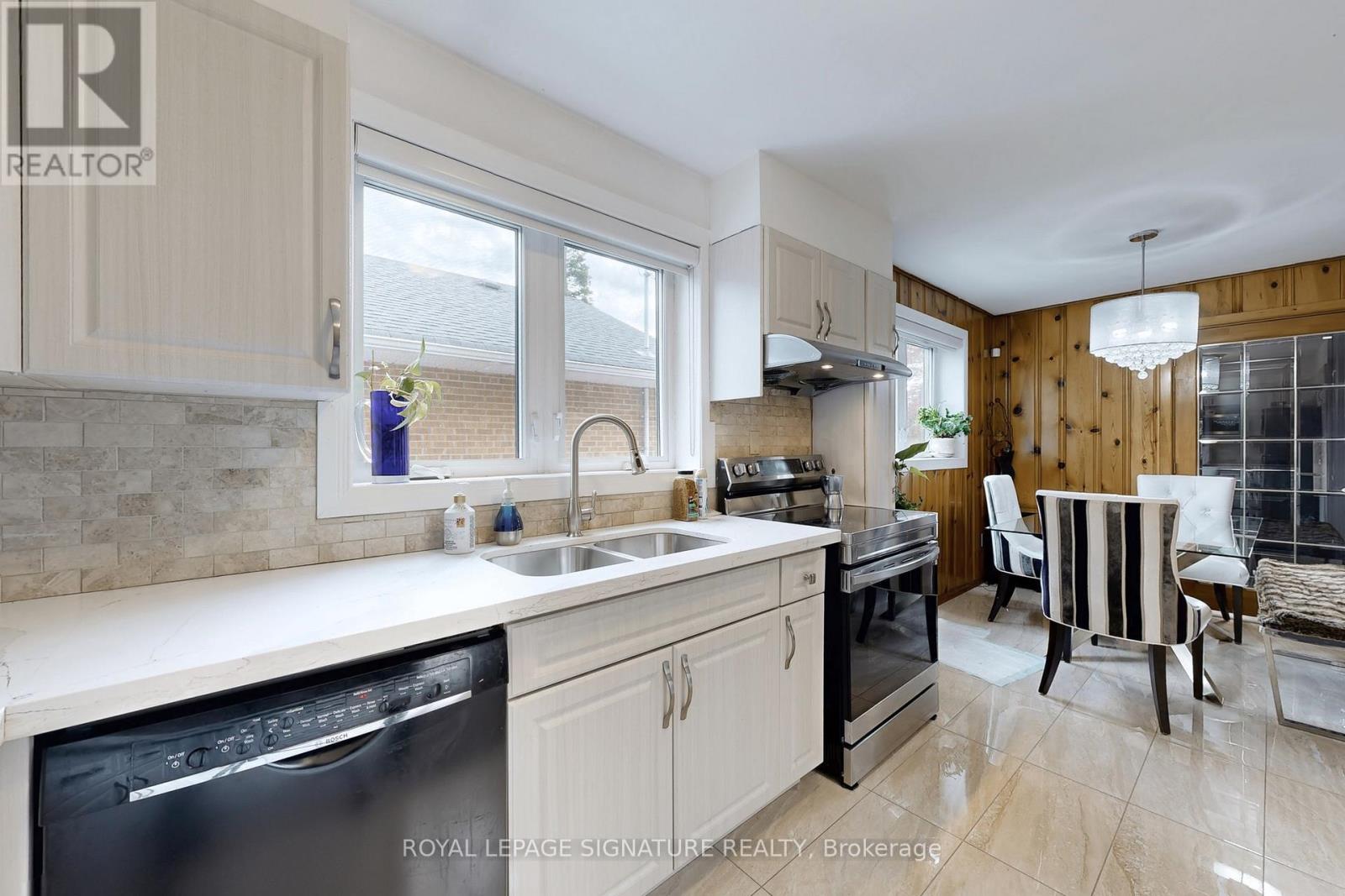 68 Christina Crescent, Toronto, Ontario  M1R 4H8 - Photo 16 - E12471456