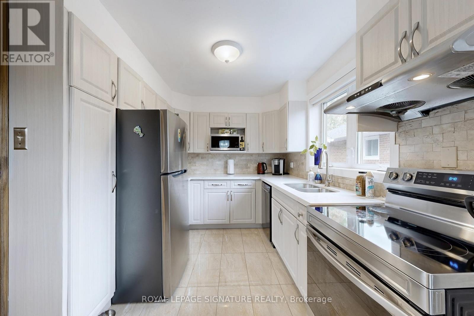 68 Christina Crescent, Toronto, Ontario  M1R 4H8 - Photo 13 - E12471460