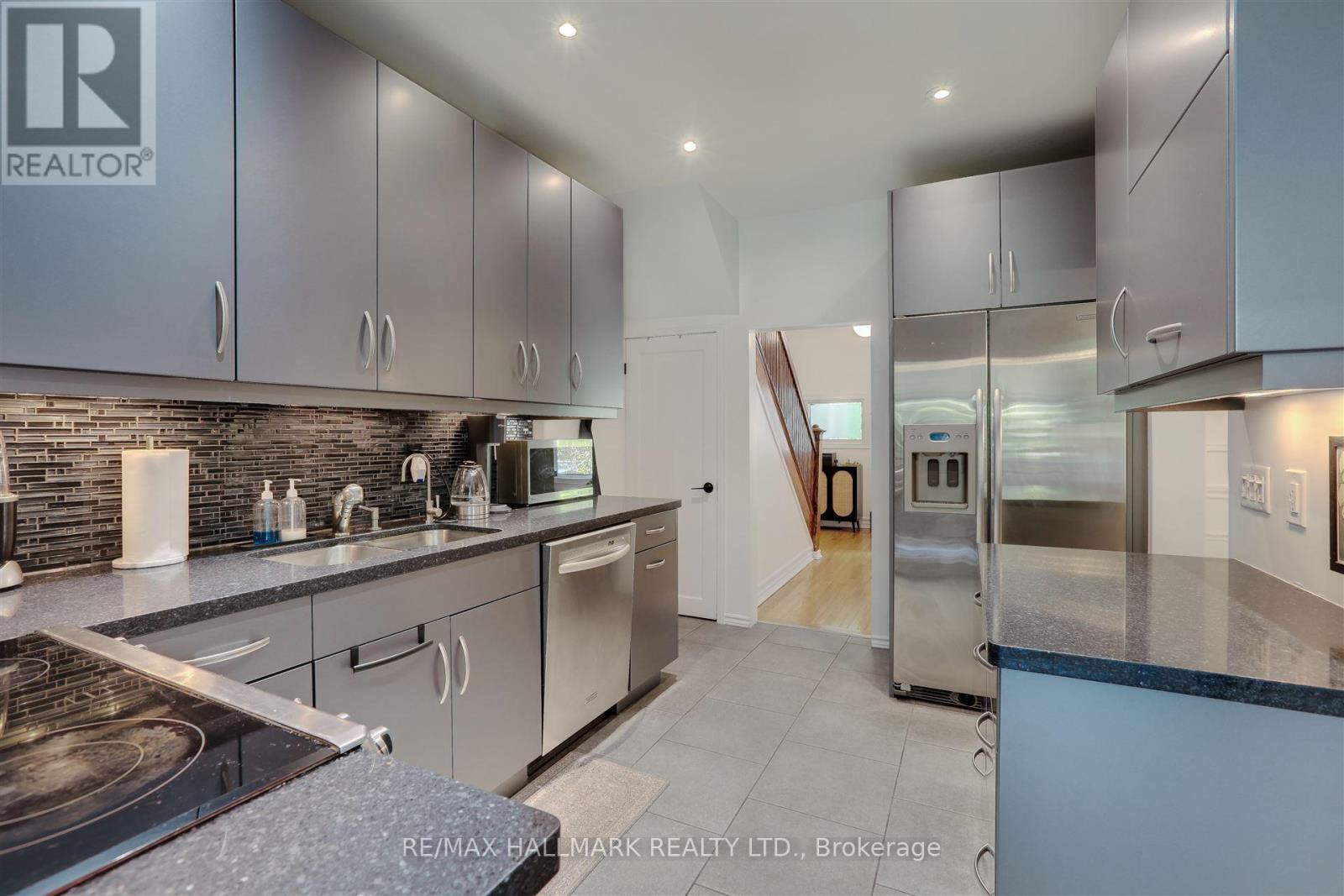 10 Mcgee Street, Toronto, Ontario  M4M 2K9 - Photo 14 - E12471473