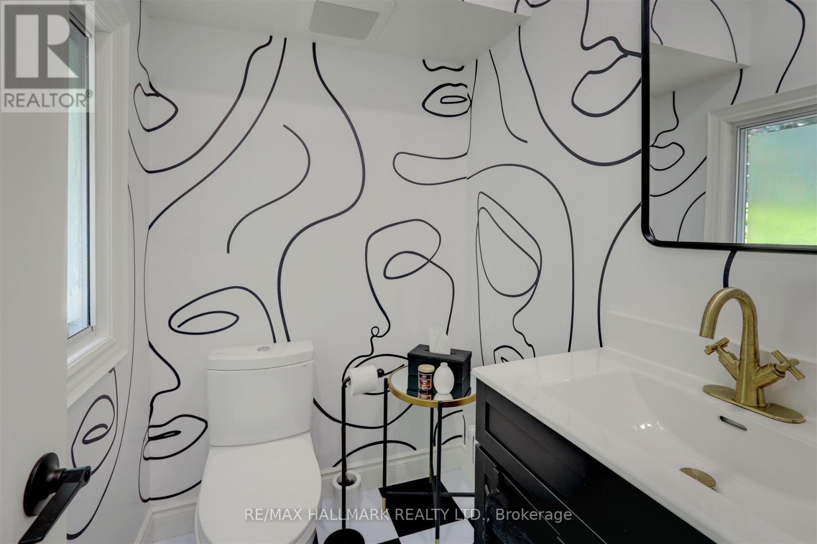 10 Mcgee Street, Toronto, Ontario  M4M 2K9 - Photo 15 - E12471473