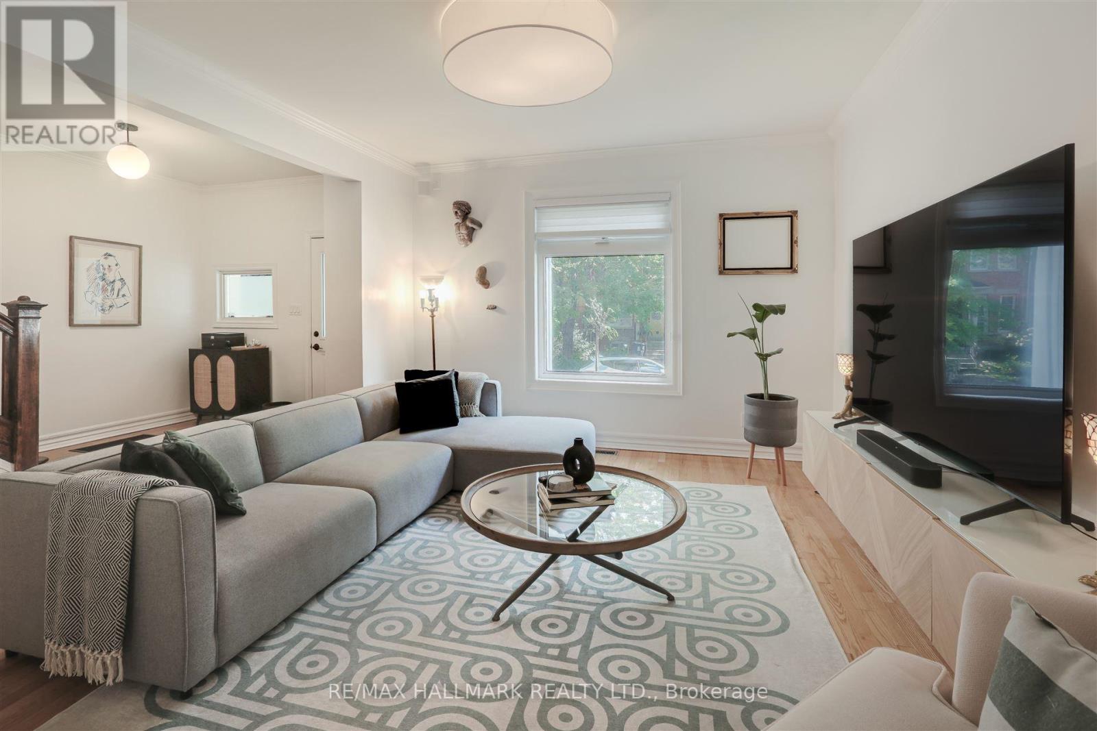 10 Mcgee Street, Toronto, Ontario  M4M 2K9 - Photo 5 - E12471473