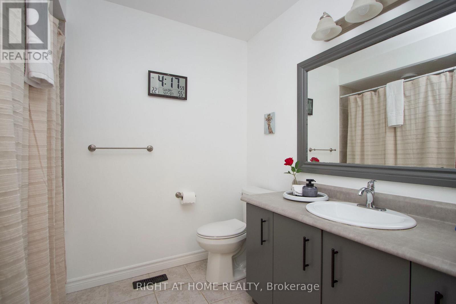 204 - 10 Bassett Boulevard, Whitby, Ontario  L1N 9C8 - Photo 25 - E12471522