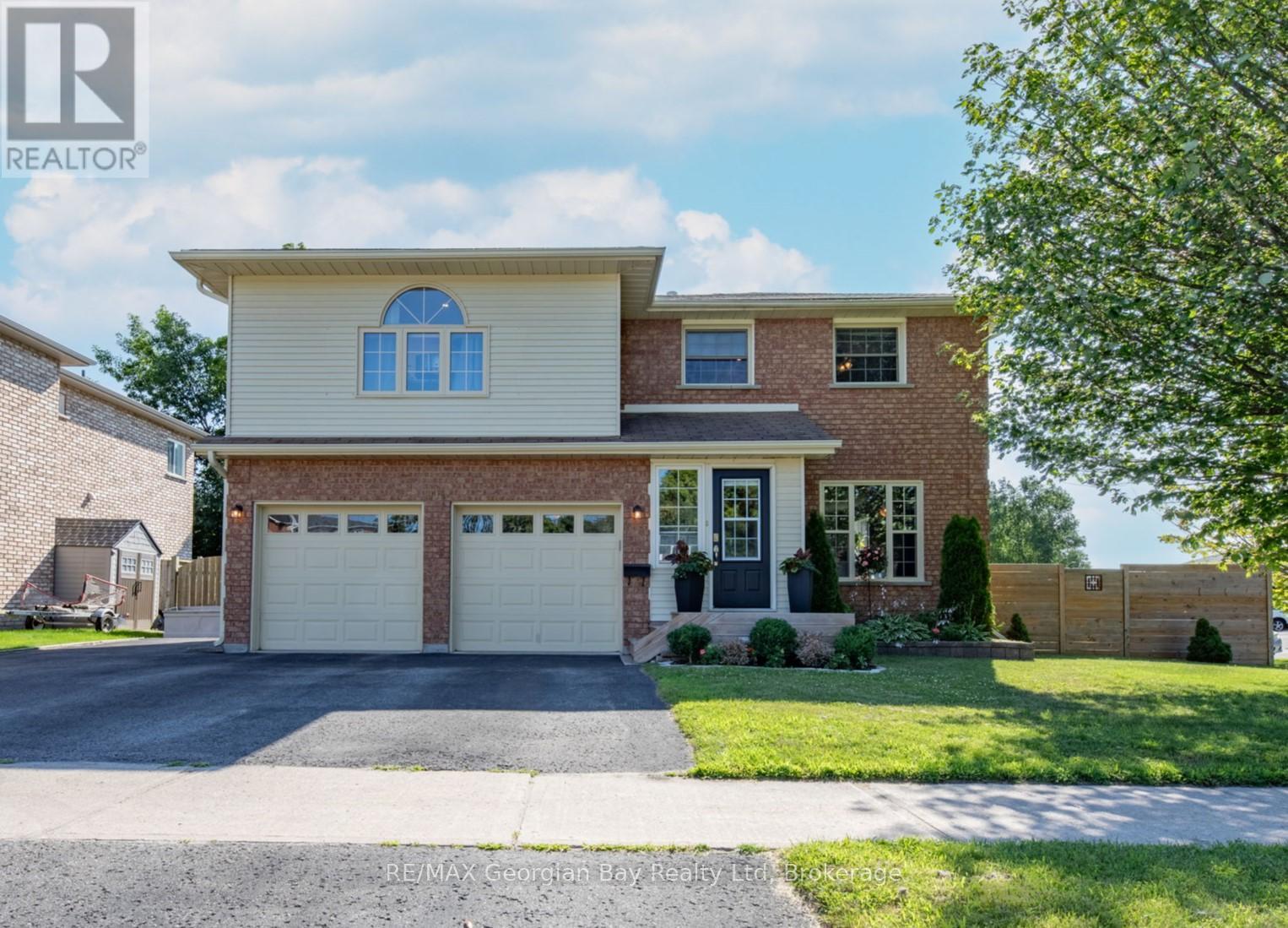 911 WATSON PLACE, midland, Ontario