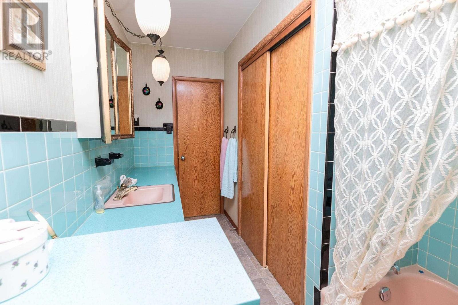 15 Paradise Ave, Sault Ste. Marie, Ontario  P6B 5K1 - Photo 26 - SM252555