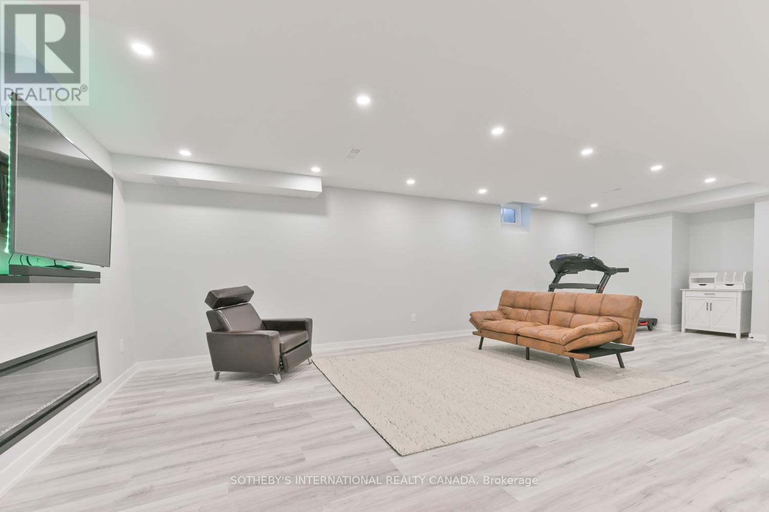 45 Crimson King Way, East Gwillimbury, Ontario  L9N 0V1 - Photo 33 - N12471420
