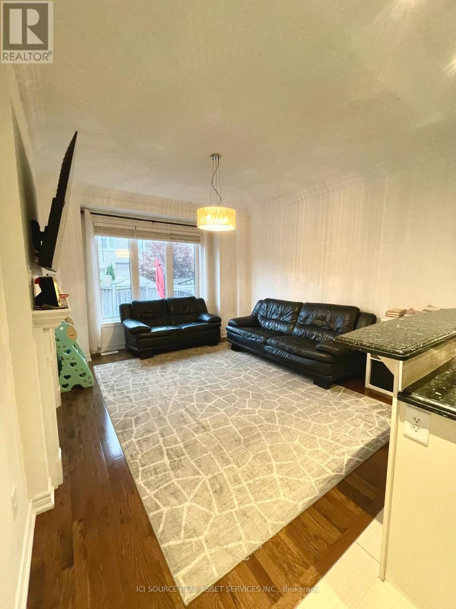 49 Ostrovsky Road, Vaughan, Ontario  L4H 0V9 - Photo 4 - N12471483