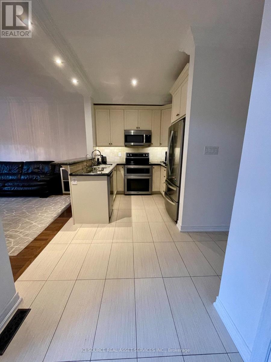 49 Ostrovsky Road, Vaughan, Ontario  L4H 0V9 - Photo 5 - N12471483
