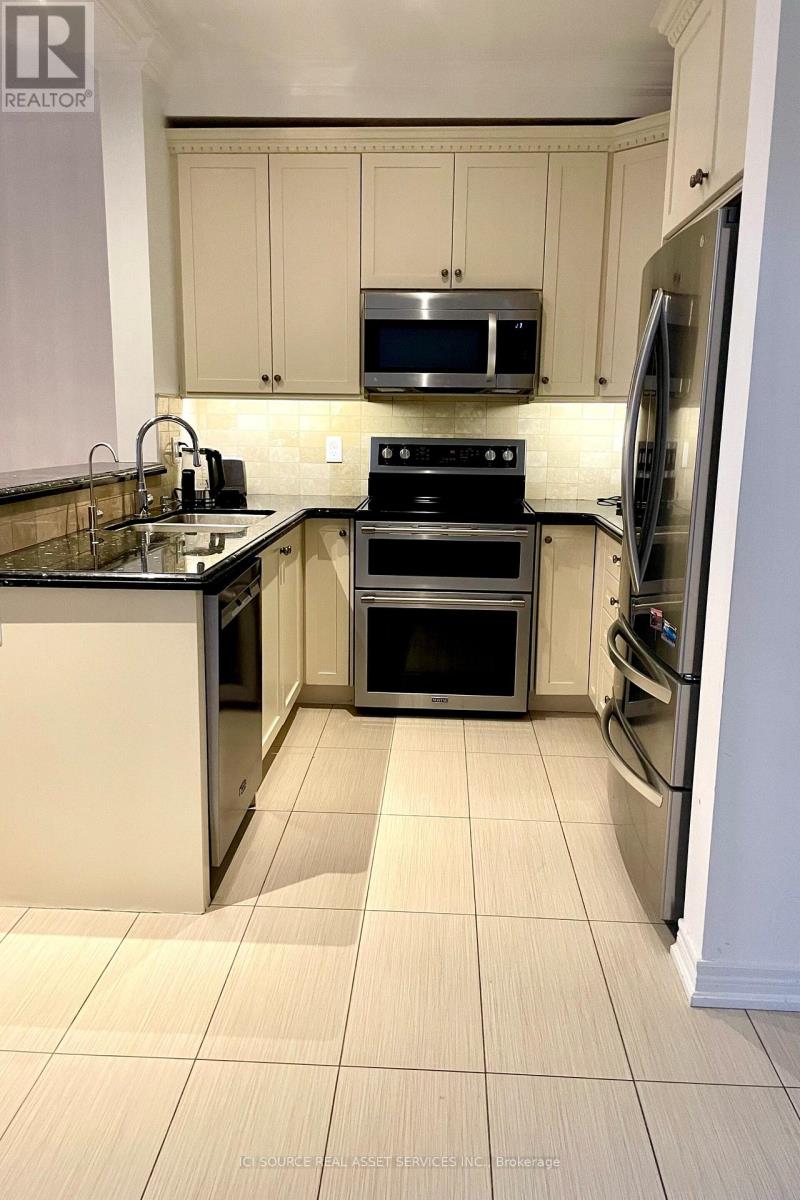 49 Ostrovsky Road, Vaughan, Ontario  L4H 0V9 - Photo 6 - N12471483