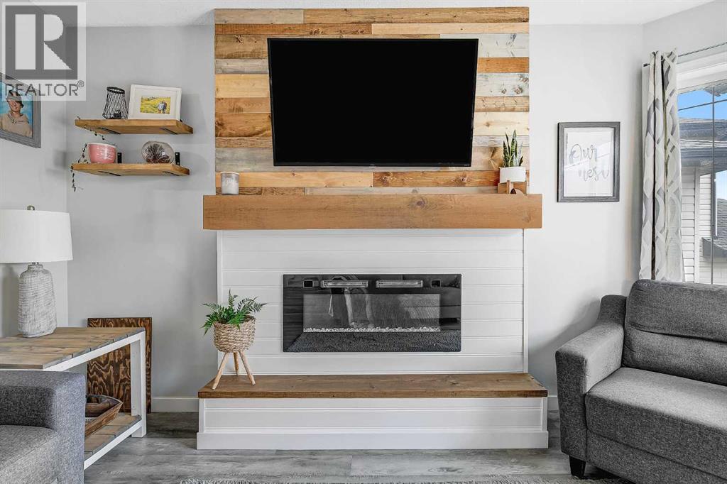 Property at 77 Pinnacle Crescent image 4