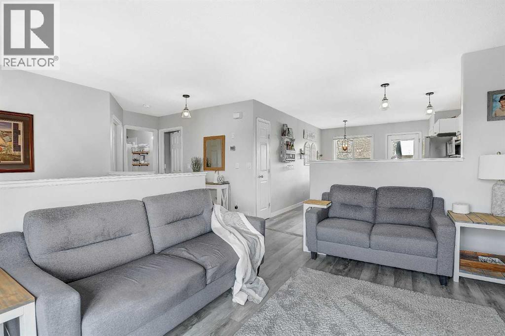 Property at 77 Pinnacle Crescent image 5