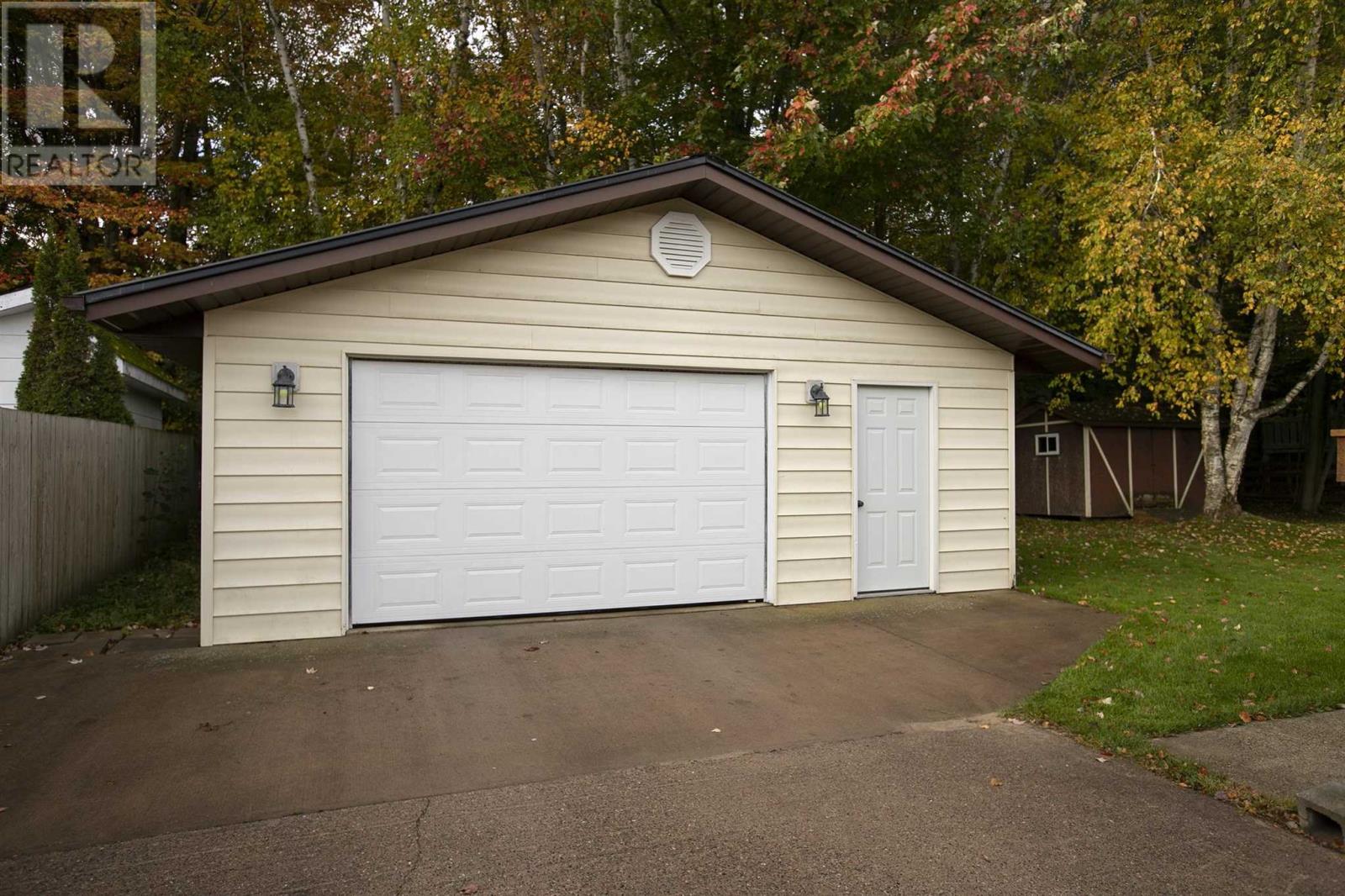 90 Taskar Dr, Sault Ste. Marie, Ontario  P6A 6M8 - Photo 14 - SM252947