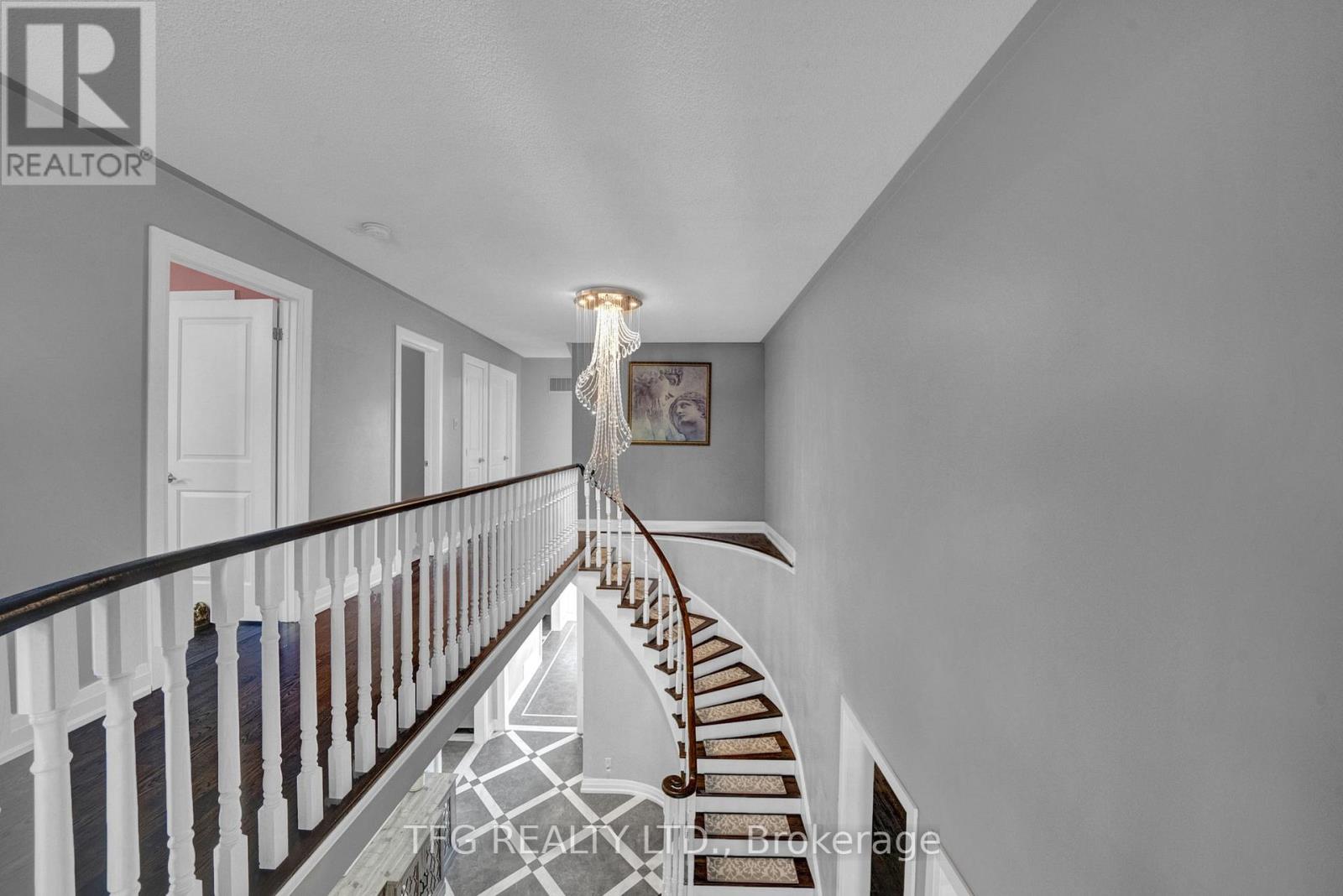 32 Falstaff Crescent, Whitby, Ontario  L1R 1W3 - Photo 18 - E12471556