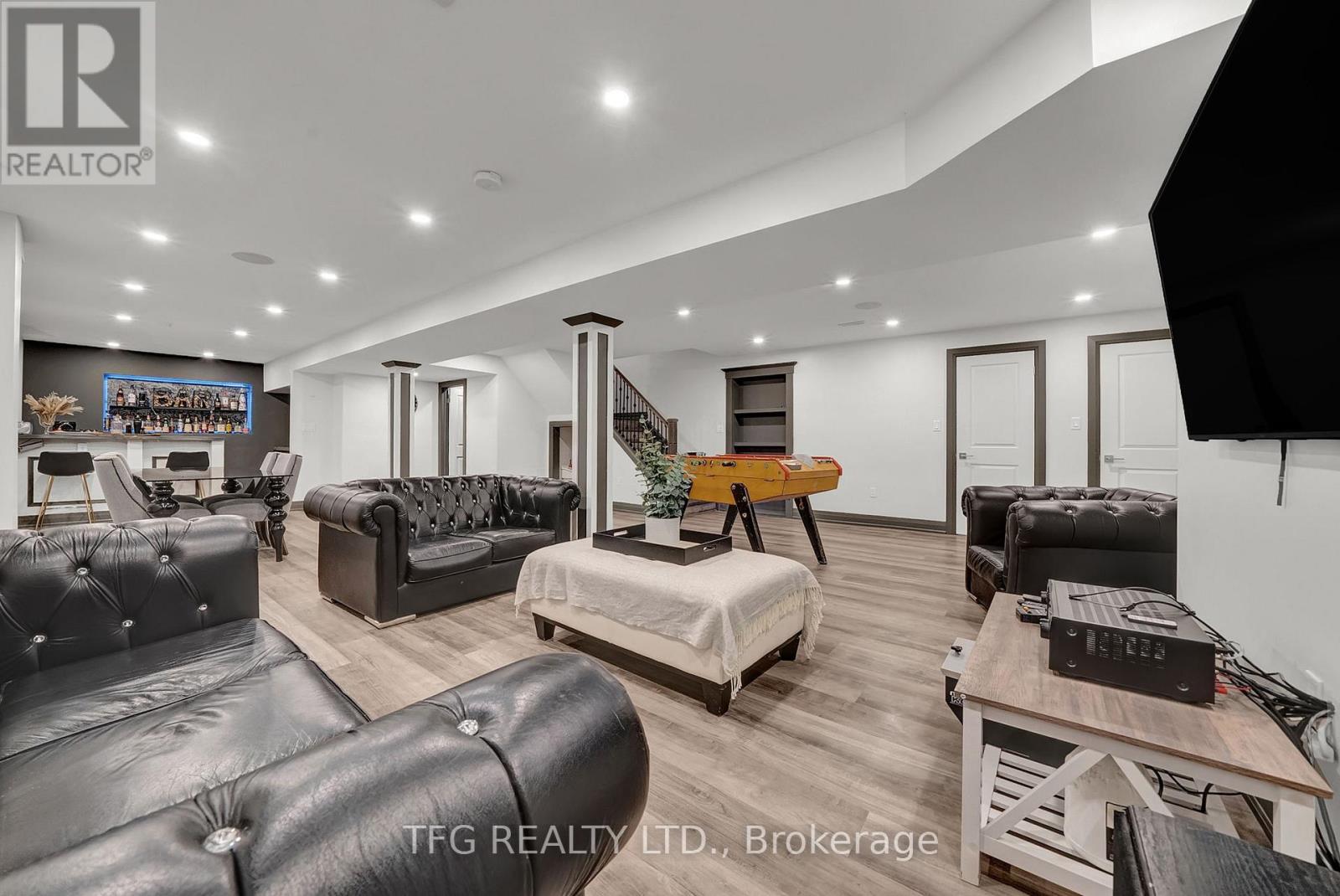 32 Falstaff Crescent, Whitby, Ontario  L1R 1W3 - Photo 28 - E12471556