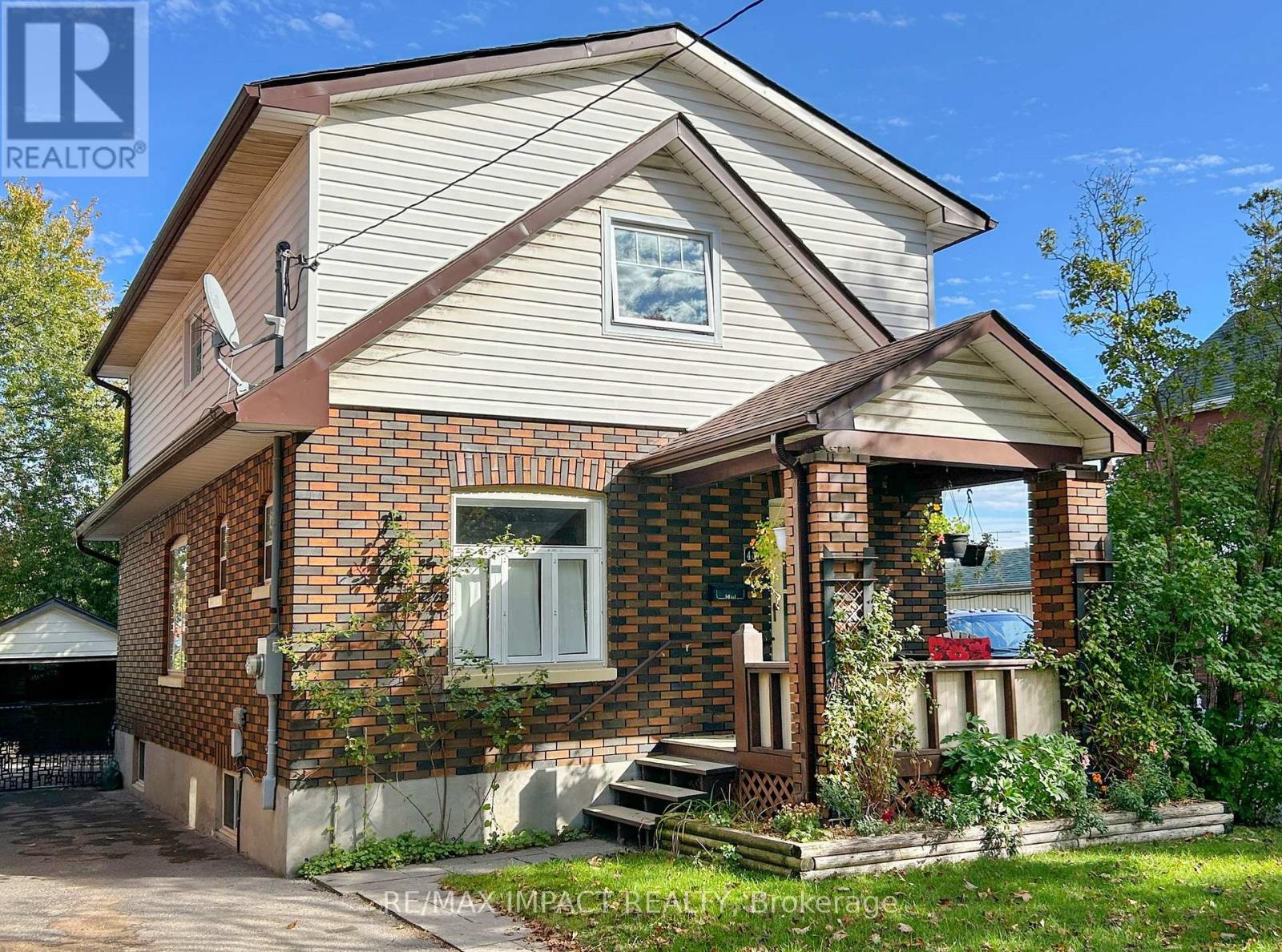 45 BURK STREET, Oshawa, Ontario