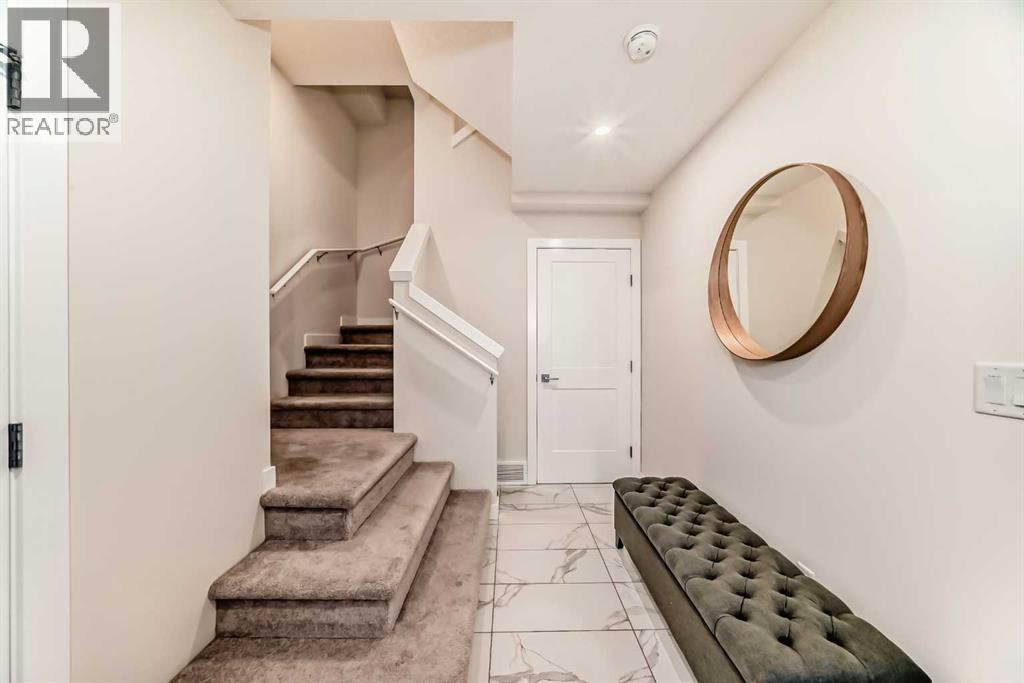 909 Crestridge Common Sw, Calgary, Alberta  T3B 6L6 - Photo 5 - A2264890
